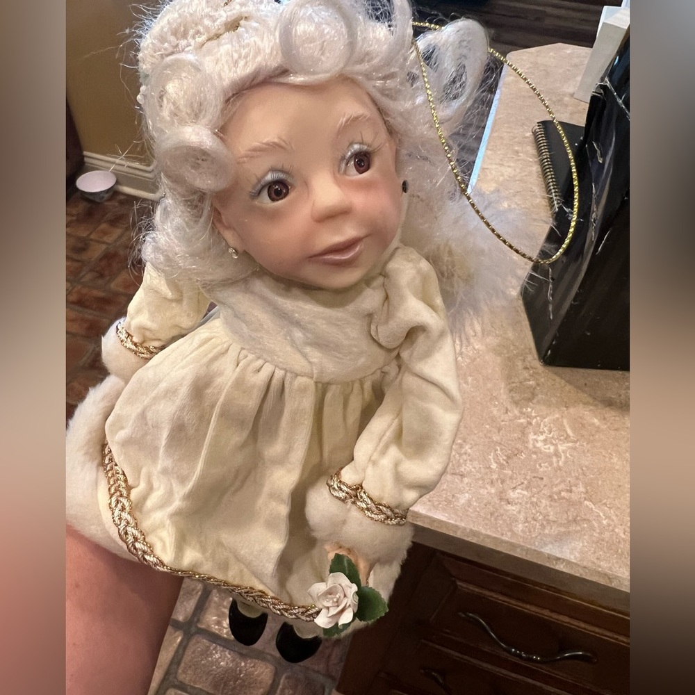 NIB Jacqueline Kent collection doll Angel Dust